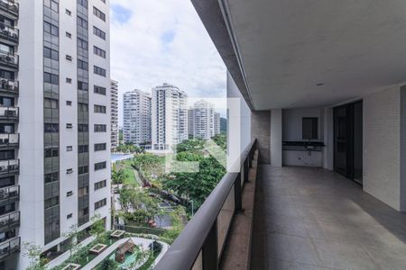 Varanda de apartamento à venda com 3 quartos, 134m² em Barra da Tijuca, Rio de Janeiro