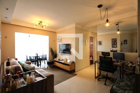 Sala de apartamento à venda com 3 quartos, 68m² em Vila Fernandes, São Paulo