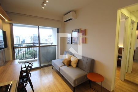 Sala/Cozinha de kitnet/studio para alugar com 1 quarto, 31m² em Indianópolis, São Paulo