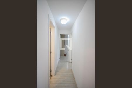 Corredor de apartamento para alugar com 2 quartos, 56m² em Vila Andrade, São Paulo