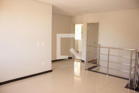Sala 2 de casa de condomínio à venda com 3 quartos, 250m² em Camilo Alves, Contagem
