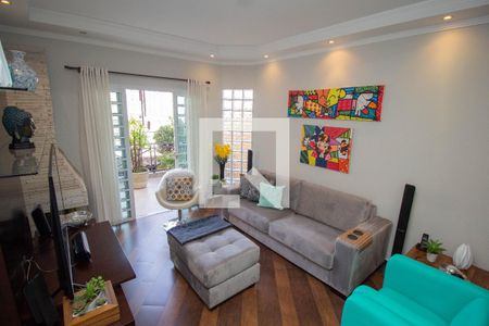 Sala de casa à venda com 3 quartos, 200m² em Vila Arcádia, São Paulo