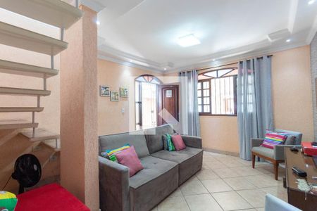 Casa à venda com 200m², 3 quartos e 2 vagasSala