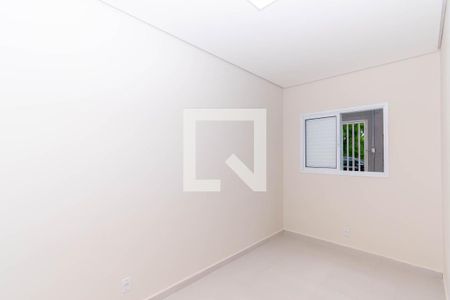 Quarto 1 de apartamento para alugar com 2 quartos, 45m² em Vila Ivone, São Paulo