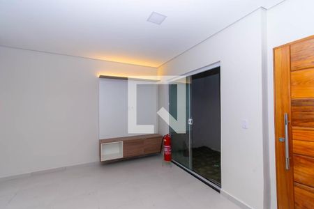 Sala de apartamento para alugar com 2 quartos, 45m² em Vila Ivone, São Paulo