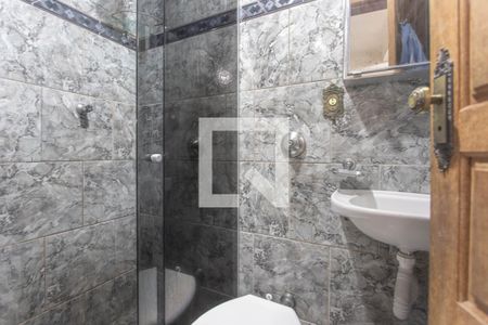 Banheiro de apartamento para alugar com 2 quartos, 50m² em Jardim Guanabara, Belo Horizonte