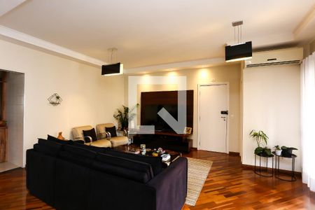 Sala de apartamento à venda com 3 quartos, 131m² em Vila Suzana, São Paulo