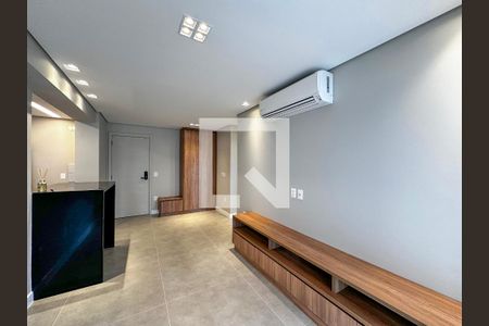 Sala de apartamento para alugar com 2 quartos, 66m² em Jardim das Acácias, São Paulo
