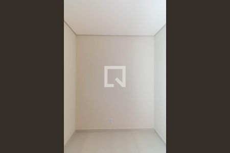 Quarto 1 de apartamento para alugar com 2 quartos, 41m² em Vila Ivone, São Paulo