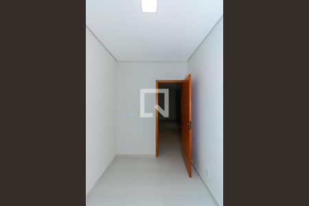 Quarto 1 de apartamento para alugar com 2 quartos, 51m² em Vila Ivone, São Paulo