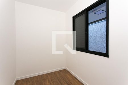 Quarto 2 de apartamento para alugar com 2 quartos, 30m² em Guaiauna, São Paulo