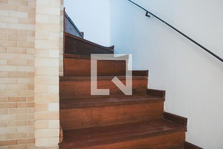 Escada de casa para alugar com 4 quartos, 155m² em Casa Verde Média, São Paulo