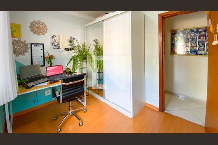 Quarto 2 de apartamento à venda com 3 quartos, 90m² em Paquetá, Belo Horizonte