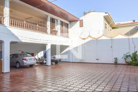 Casa para alugar com 640m², 5 quartos e 20 vagas Casa para alugar com 640m², 5 quartos e 20 vagasGaragem