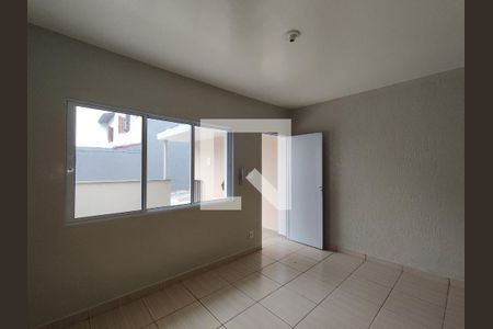 Sala  de casa para alugar com 2 quartos, 65m² em Vila Romanópolis, Ferraz de Vasconcelos