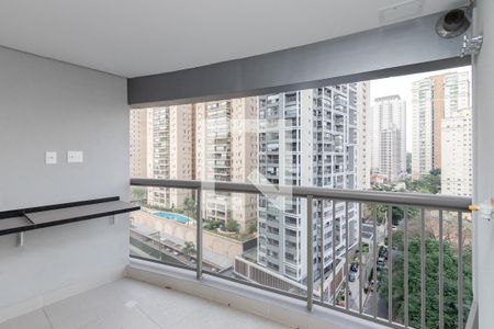 Varanda de kitnet/studio à venda com 1 quarto, 32m² em Santo Amaro, São Paulo