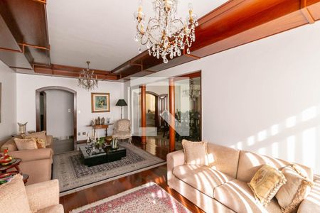 Apartamento para alugar com 4 quartos, 286m² em Lourdes, Belo Horizonte