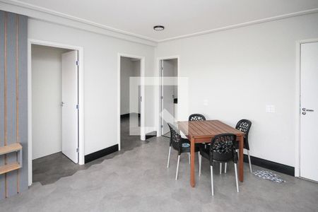 Cozinha e sala de apartamento para alugar com 2 quartos, 45m² em Vila Formosa, São Paulo