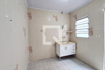 Cozinha de casa para alugar com 1 quarto, 27m² em Vila Ema, São Paulo