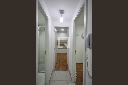 Corredor de apartamento para alugar com 2 quartos, 32m² em Parque Munhoz, São Paulo