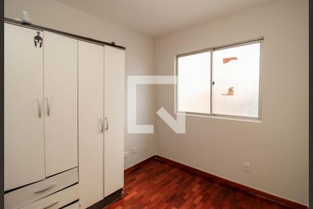 Quarto 1 de apartamento à venda com 3 quartos, 56m² em Floresta, Belo Horizonte