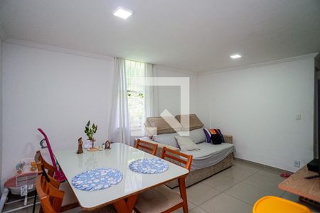 Sala de apartamento à venda com 2 quartos, 60m² em Fátima, Niterói