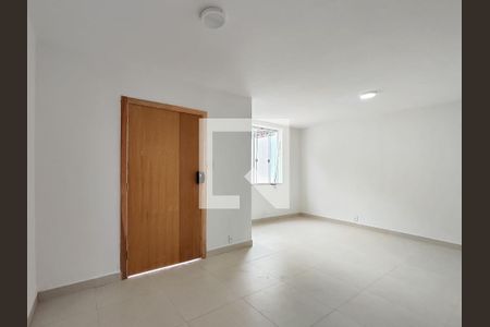 Entrada de casa à venda com 2 quartos, 100m² em Rio Comprido, Rio de Janeiro