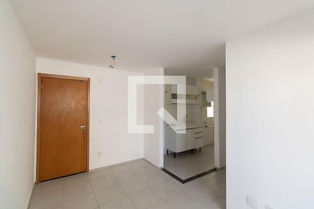 Sala de apartamento para alugar com 2 quartos, 45m² em Inhoaíba, Rio de Janeiro