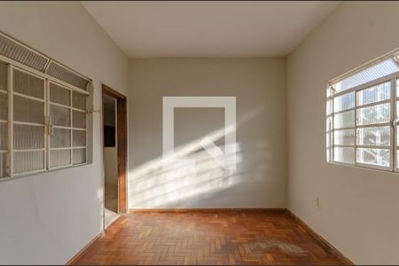 Sala de casa para alugar com 3 quartos, 90m² em Piratininga, Belo Horizonte