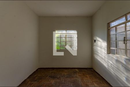 Quarto de casa para alugar com 3 quartos, 90m² em Piratininga, Belo Horizonte