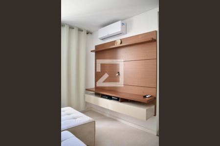 Sala de apartamento para alugar com 3 quartos, 74m² em Santo Inácio, Curitiba