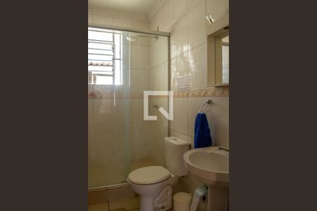 Banheiro de apartamento à venda com 1 quarto, 56m² em Vila Conceição, Porto Alegre