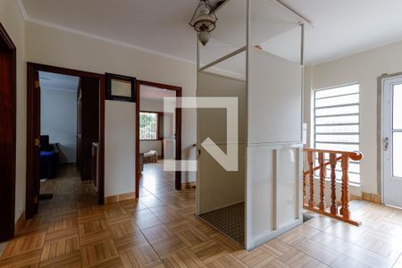 Hall Quartos de casa para alugar com 4 quartos, 250m² em Jardim Virginia Bianca, São Paulo