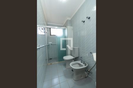 Banheiro da Suíte  de apartamento para alugar com 3 quartos, 116m² em Jardim das Paineiras, Campinas