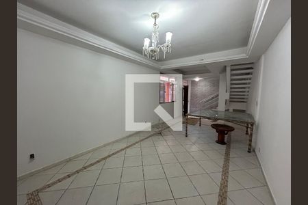 Sala de casa para alugar com 4 quartos, 300m² em Cachambi, Rio de Janeiro