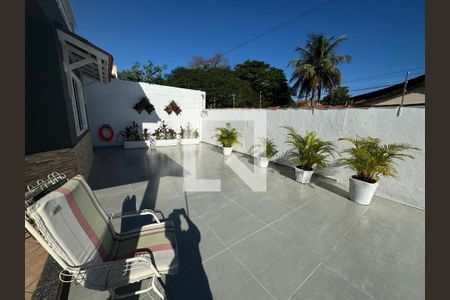 Casa à venda com 6 quartos, 240m² em Maravista, Niterói