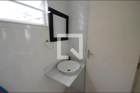 Casa à venda com 120m², 2 quartos e sem vaga Casa à venda com 120m², 2 quartos e sem vagaBanheiro de Serviço