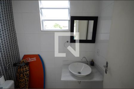 Casa à venda com 120m², 2 quartos e sem vaga Casa à venda com 120m², 2 quartos e sem vagaBanheiro de Serviço