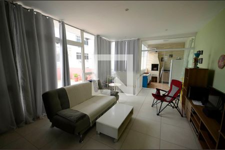 Casa à venda com 120m², 2 quartos e sem vaga Casa à venda com 120m², 2 quartos e sem vagaTerraço