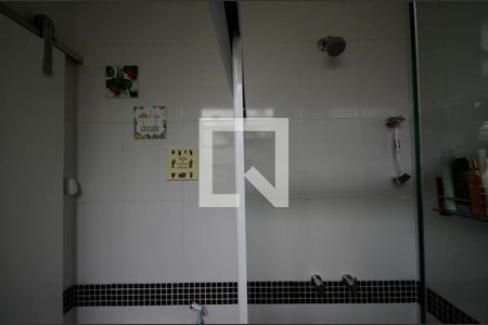 Casa à venda com 120m², 2 quartos e sem vaga Casa à venda com 120m², 2 quartos e sem vagaBanheiro da Suíte