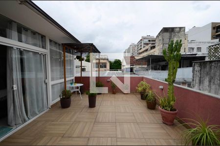 Casa à venda com 120m², 2 quartos e sem vaga Casa à venda com 120m², 2 quartos e sem vagaTerraço