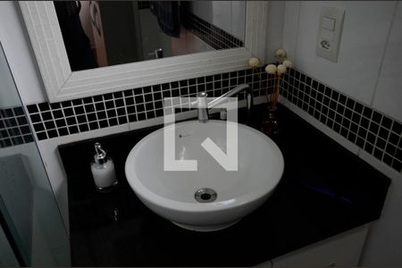 Casa à venda com 120m², 2 quartos e sem vaga Casa à venda com 120m², 2 quartos e sem vagaBanheiro da Suíte