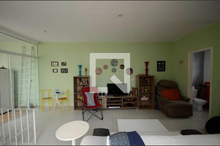 Casa à venda com 120m², 2 quartos e sem vaga Casa à venda com 120m², 2 quartos e sem vagaTerraço