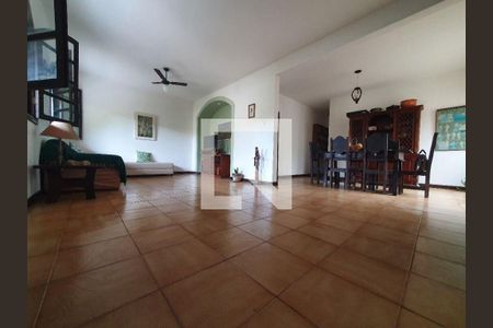 Casa à venda com 5 quartos, 200m² em Piratininga, Niterói