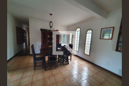 Casa à venda com 5 quartos, 200m² em Piratininga, Niterói