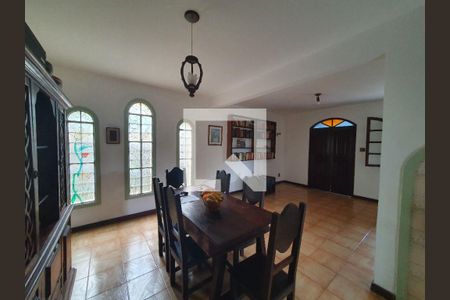 Casa à venda com 5 quartos, 200m² em Piratininga, Niterói