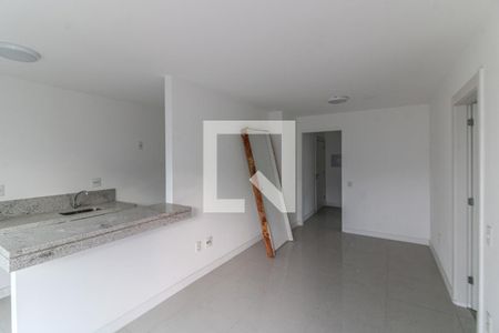 Sala de apartamento à venda com 2 quartos, 75m² em Barra da Tijuca, Rio de Janeiro