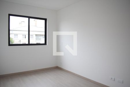 Suíte de apartamento para alugar com 2 quartos, 65m² em Novo Mundo, Curitiba