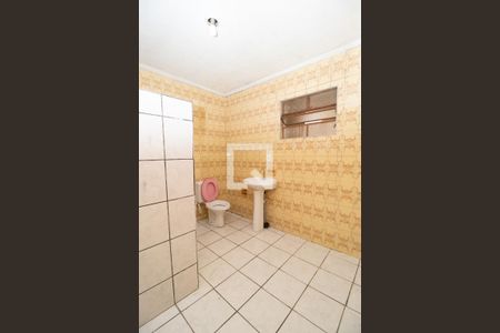 Banheiro  de casa à venda com 3 quartos, 179m² em Vila Camilopolis, Santo André