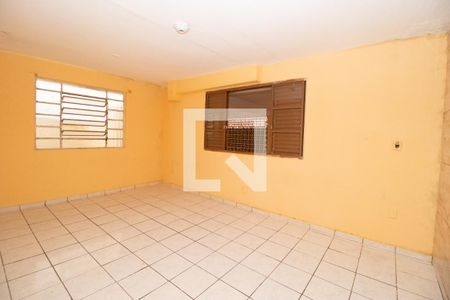 Casa à venda com 3 quartos, 179m² em Vila Camilopolis, Santo André